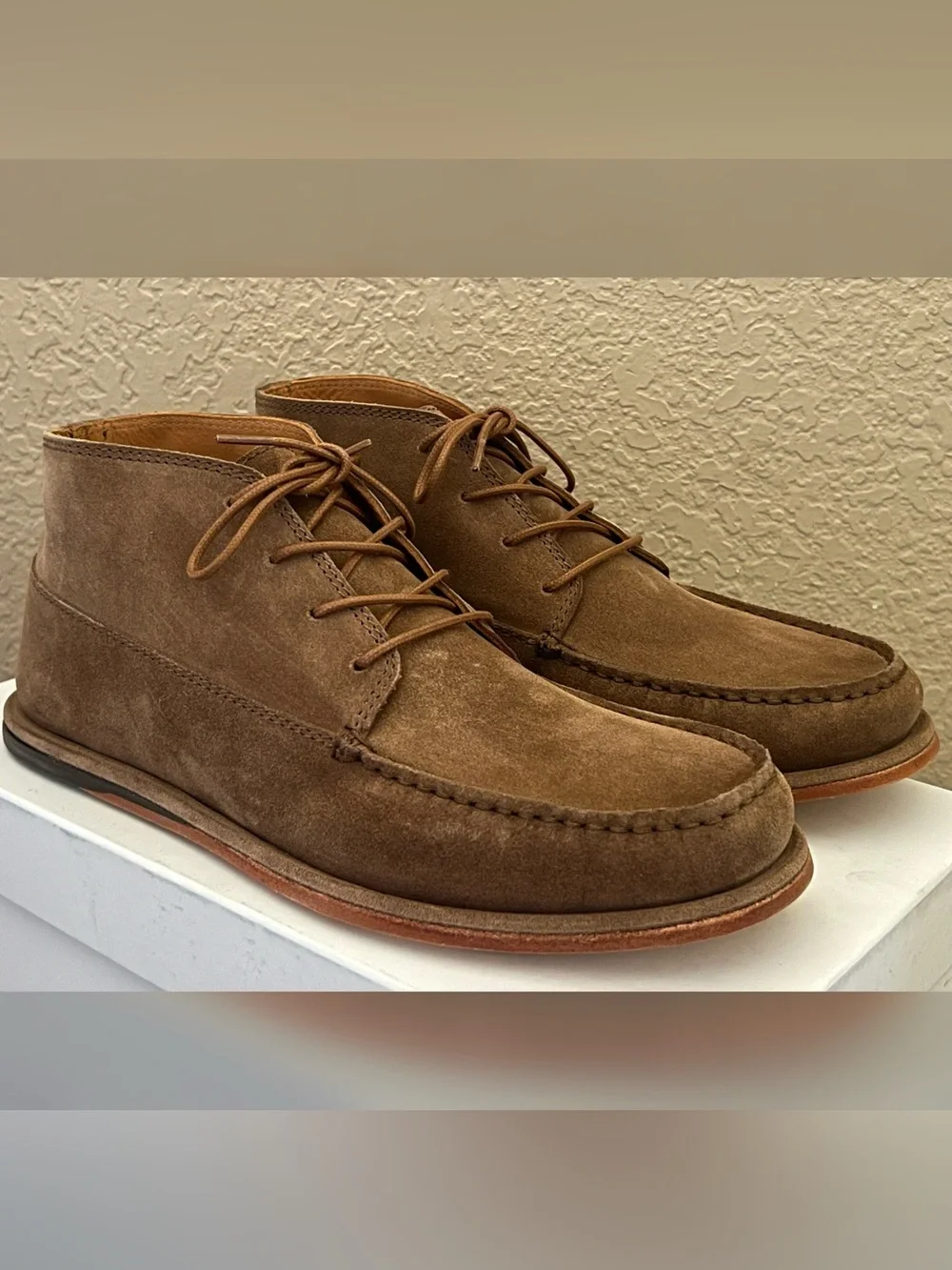 Banana Republic Italian Suede Chukka Boots Men’s Size-9